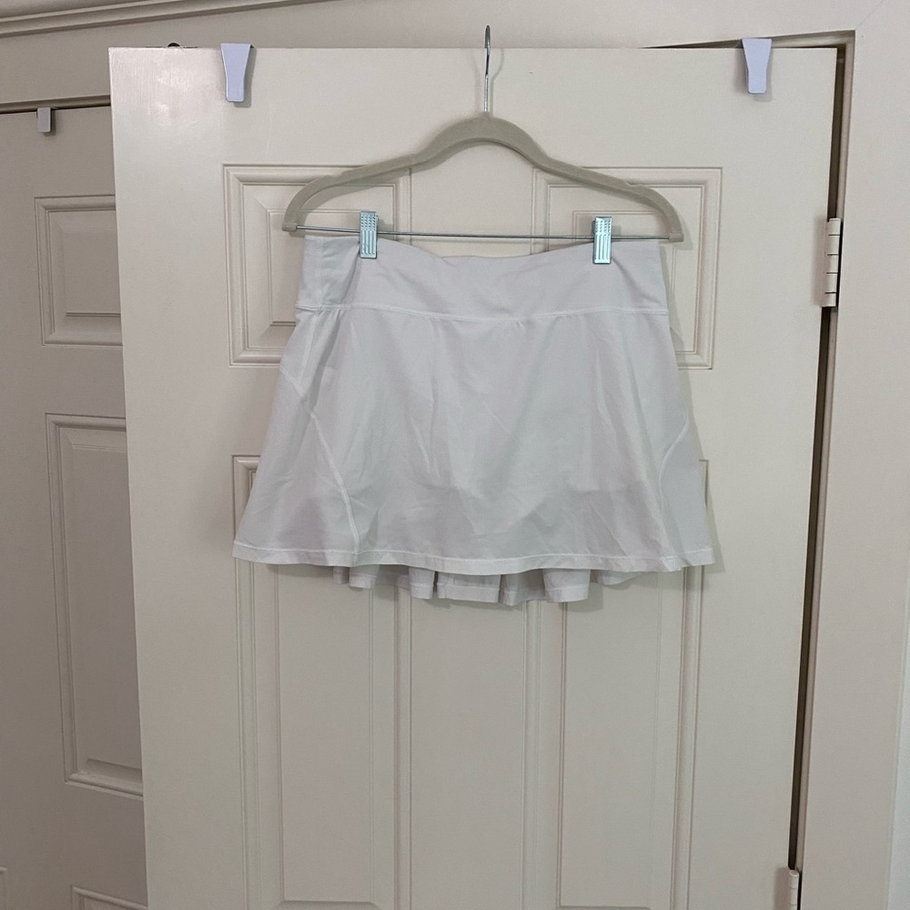 Lululemon Athletica White Athletic Tennis Skirt - Pleated Activewear Skort
